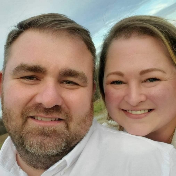 ✔️ Meet your Posher 🌠 Lisa - Picture 3 of 4